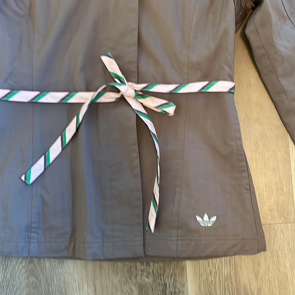 Adidas coat - Picture 2 of 11